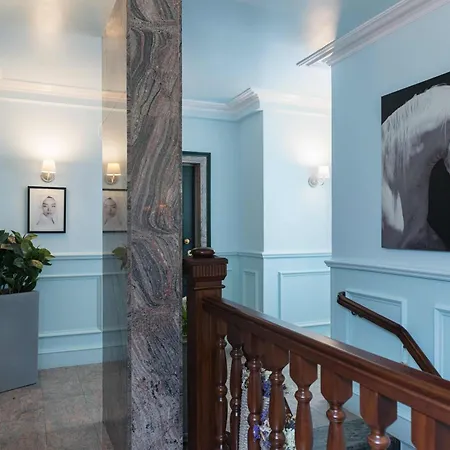 أريلا البوتيكي 3* تيرانا